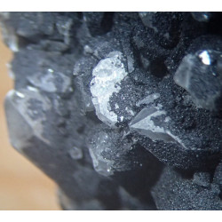 Microscopic view of a single bertrandite crystal