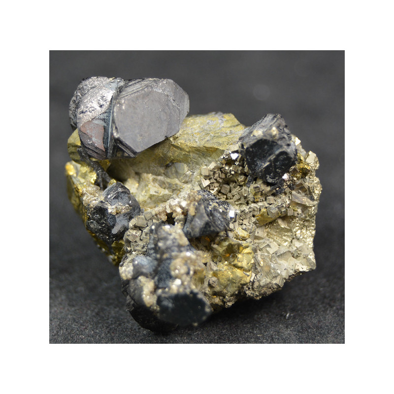 Sphalerite, chalcopyrite