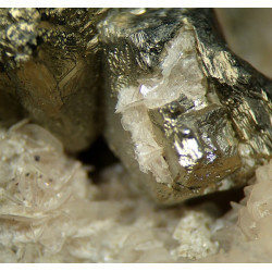 Bertrandite, muscovite, pyrite