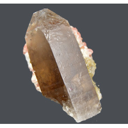 Rhodochrosite, bertrandite, quartz