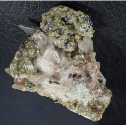 Bertrandite, muscovite