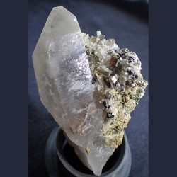 Bertrandite