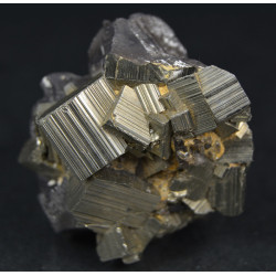 Pyrite, tennantite