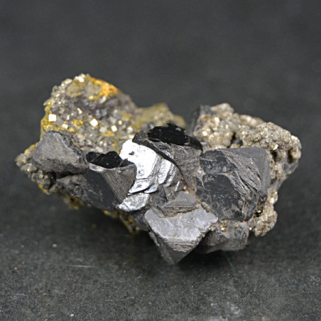 Sphalerite, chalcopyrite