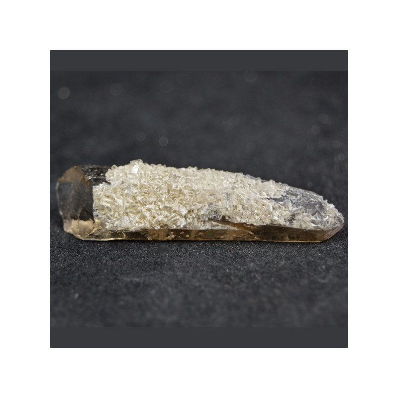 Bertrandite, quartz