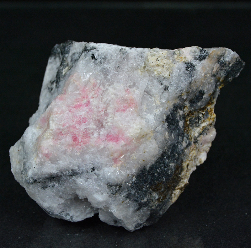 Tugtupite