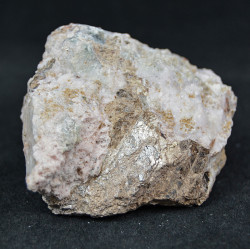 Raite, zorite, mountainite