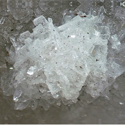 Quartz, bertrandite