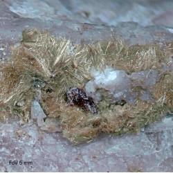 Zorite, lomonosovite