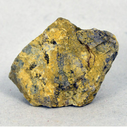 Håleniusite-(La)