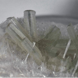 Diaspore, natrolite